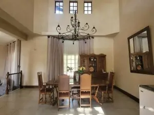 4 Bedroom House to Rent in Glen Lorne