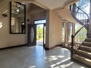 4 Bedroom House to Rent in Glen Lorne