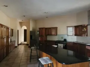 4 Bedroom House to Rent in Glen Lorne