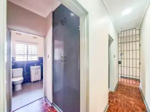 Office to Rent in Highlands