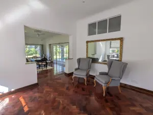 Office to Rent in Alexandra Park