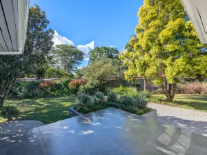 Office to Rent in Alexandra Park