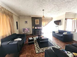 4 Bedroom House to Rent in Sunridge