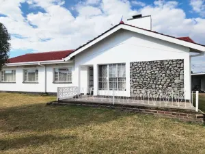 4 Bedroom House to Rent in Sunridge
