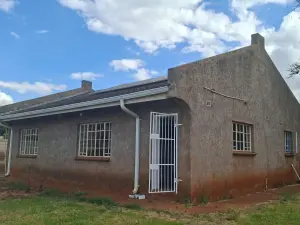2 Bedroom Cottage/Garden Flat to Rent in Bluff Hill