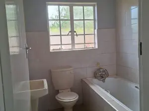 2 Bedroom Cottage/Garden Flat to Rent in Bluff Hill