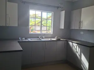 2 Bedroom Cottage/Garden Flat to Rent in Bluff Hill