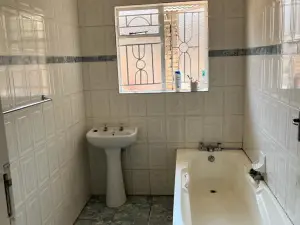 4 Bedroom House to Rent in Zimre Park