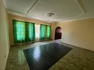 4 Bedroom House to Rent in Zimre Park
