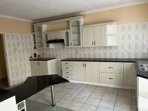 4 Bedroom House to Rent in Zimre Park