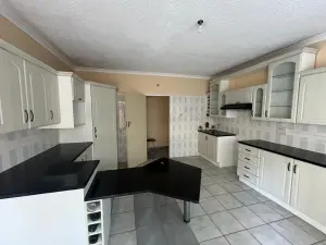 4 Bedroom House to Rent in Zimre Park