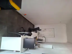 Office to Rent in Avenues
