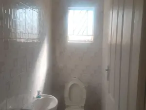 5 Bedroom House to Rent in Belvedere