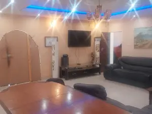 5 Bedroom House to Rent in Belvedere