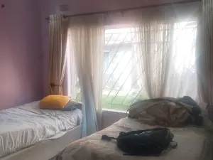 5 Bedroom House to Rent in Belvedere