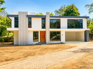 Townhouse/Cluster for Sale