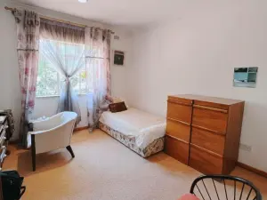 5 Bedroom House to Rent in Gunhill