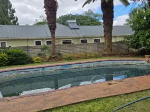 6 Bedroom House to Rent in Mount Pleasant