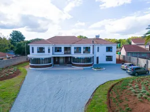House for Sale in Borrowdale West