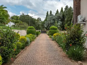 4 Bedroom House to Rent in Bluff Hill