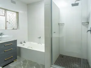 4 Bedroom House to Rent in Bluff Hill