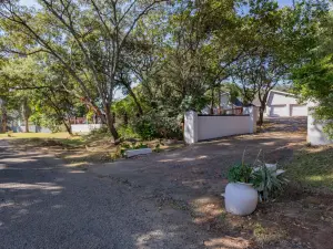 4 Bedroom House to Rent in Glen Lorne