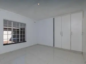 4 Bedroom House to Rent in Glen Lorne