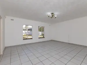 4 Bedroom House to Rent in Glen Lorne
