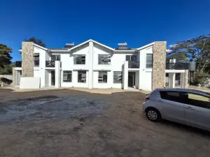 Townhouse/Cluster for Sale in Marlborough