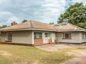 House for Sale in Queensdale