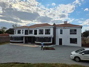 House for Sale in Borrowdale West
