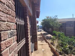4 Bedroom House to Rent in Waterfalls