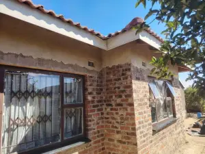 4 Bedroom House to Rent in Waterfalls
