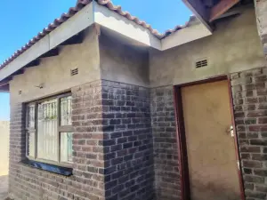 4 Bedroom House to Rent in Waterfalls
