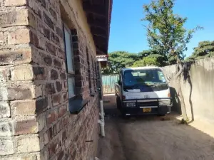 4 Bedroom House to Rent in Waterfalls
