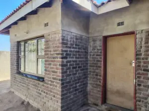 4 Bedroom House to Rent in Waterfalls