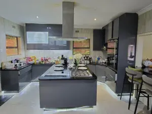 4 Bedroom House to Rent in Marlborough