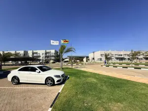 Flat/Apartment to Rent in Borrowdale West