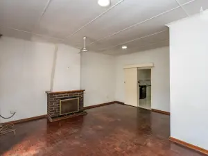 Flat/Apartment to Rent in Avondale West