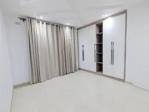4 Bedroom House to Rent in Greendale