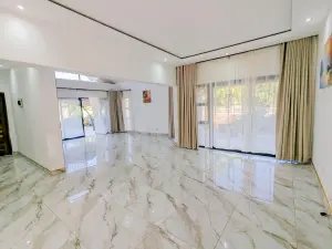 4 Bedroom House to Rent in Greendale