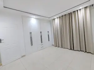 4 Bedroom House to Rent in Greendale