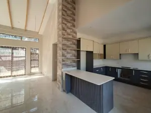 Townhouse/Cluster to Rent in Marlborough
