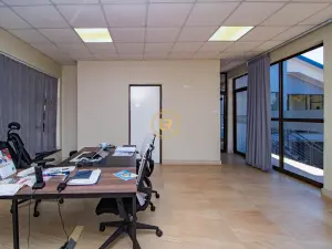 Office to Rent in Avondale