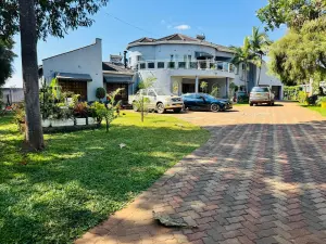 House for Sale in Helensvale
