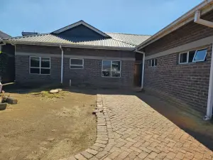 Townhouse/Cluster to Rent in Newlands