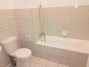 3 Bedroom Cottage/Garden Flat to Rent in Newlands