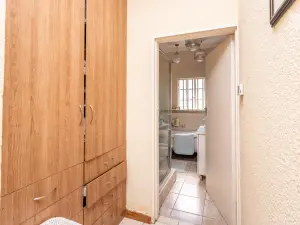 Townhouse/Cluster to Rent in Newlands