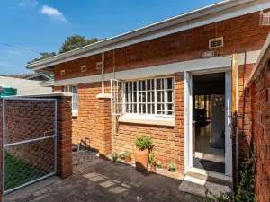 Townhouse/Cluster to Rent in Newlands