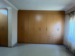 Townhouse/Cluster to Rent in Marlborough